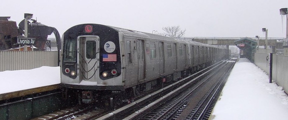 R-143 8200 @ Livonia Av (L). Photo taken by Brian Weinberg, 02/17/2003. This was the Presidents Day Blizzard of 2003.