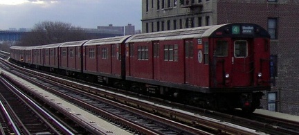 R-33ML 9261 @ 167 St (4). Photo by Brian Weinberg, 01/08/2003.