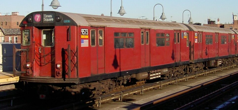 R-36WF 9573 @ 33 St - Rawson St (7). Photo taken by Brian Weinberg, 01/07/2003. PDRM1288a.jpg