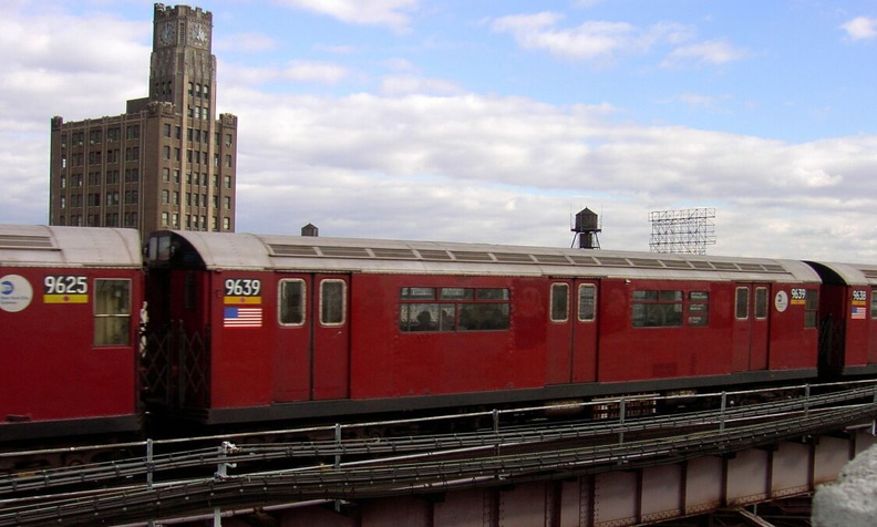 R-36WF 9639 @ Queensboro Plaza (7). Photo taken by Brian Weinberg, 01/09/2003.