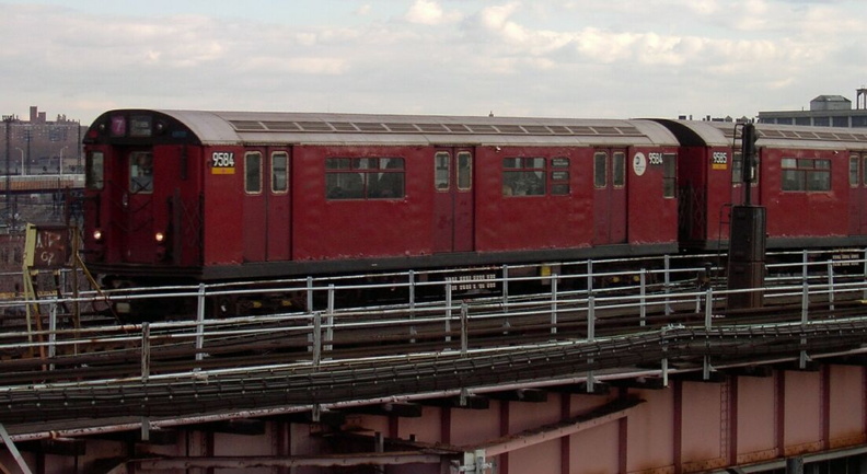 R-36WF 9584 @ Queensboro Plaza (7). Photo taken by Brian Weinberg, 01/09/2003. PDRM1469a.jpg