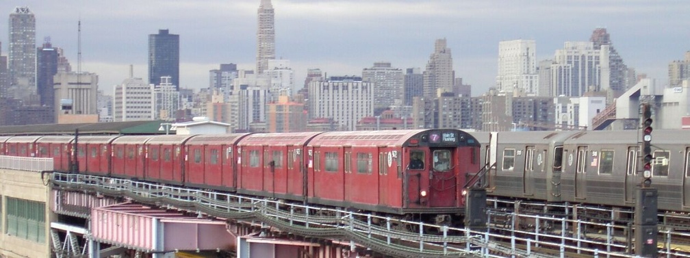 R-36WF 9472 @ Queensboro Plaza (7). Photo taken by Brian Weinberg, 01/09/2003.