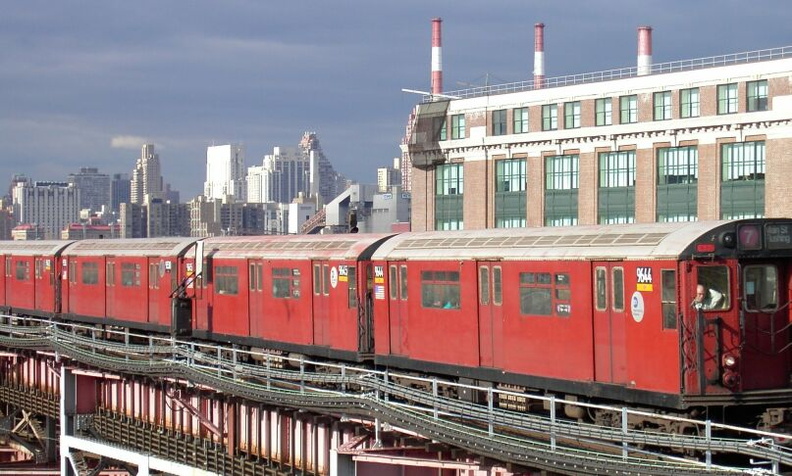 R-36WF 9644 @ Queensboro Plaza (7). Photo taken by Brian Weinberg, 01/09/2003. PDRM1573a.jpg