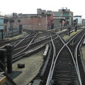 Interlocking north of Myrtle Av (J/M). Photo by Brian Weinberg, 11/27/2002. (112k)
