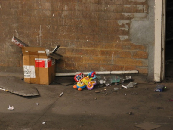 Open door to the sealed up northbound side platform @ 14 St-Union Square (4/5/6). Note the rubbish seen on the floor. Photo take