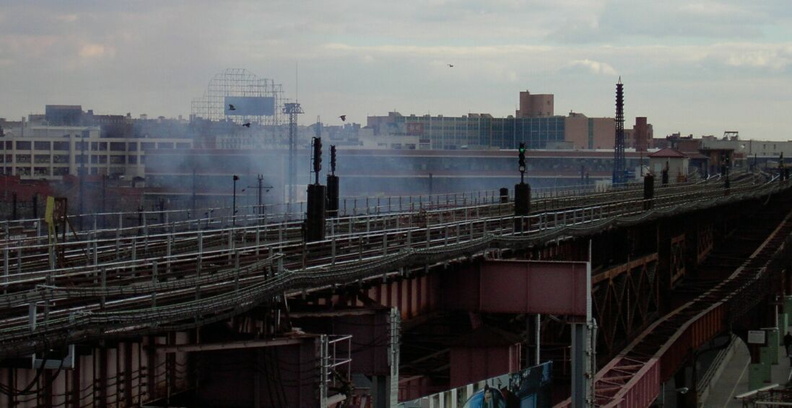 Queensboro Plaza (N/W/7). Photo by Brian Weinberg, 01/09/2003.