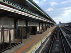 Looking out the rear of a nb (3) train at Sutter Av. Photo taken by Brian Weinberg, 12/29/2002. (84k)