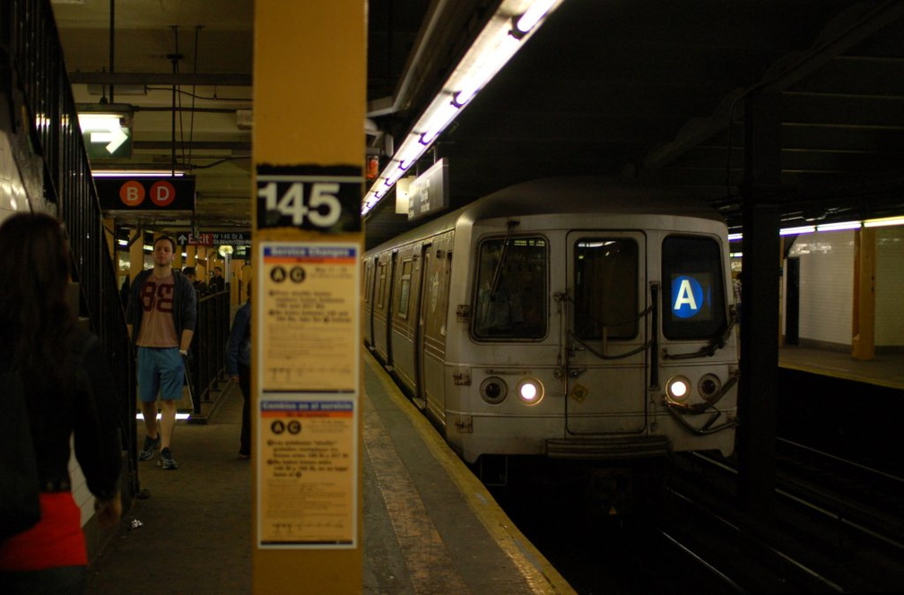 R-44 5210 @ 145 St (A).