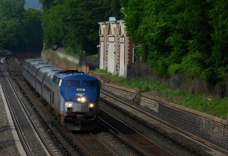 Amtrak P32AC-DM 714 with Train 284 @ the College of Mount St. Vincent (Hudson Line / Empire Service). - Amtrak P32AC-DM 714 with Train 284 @ the College of Mount St. Vincent (Hudson Line / Empire Service). D7K_2794b.jpg