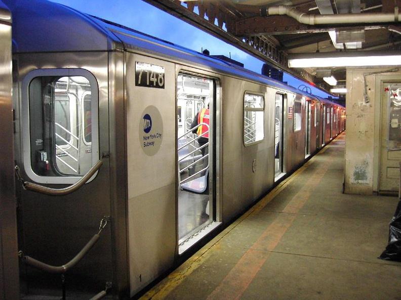 R-142 7148 @ Woodlawn (4). Photo taken by Brian Weinberg, 3/31/2003. PDRM3164.jpg