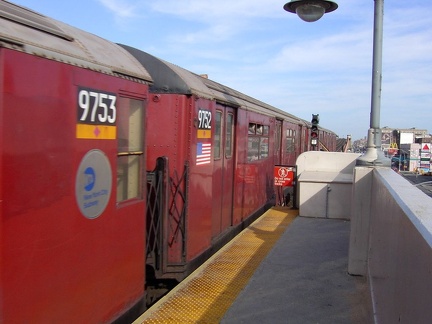 R-36WF 9752 @ 33 St (7). Photo taken by Brian Weinberg, 3/16/2003.
