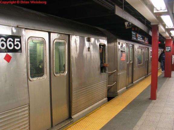 &quot;The Odd Couple&quot; R-40M 4460 &amp; R-42 4665 @ 42 St-Bryant Park (B). Photo taken by Brian Weinberg, 3/8/2004.