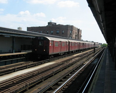 R-36WF 9603 @ 52 St - Lincoln Av (7). Photo taken by Brian Weinberg, 7/6/2003.