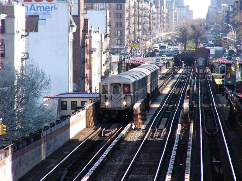 R-62A train @ south of 125 St (1) on the Manhattan Valley viaduct. Photo taken by Brian Weinberg, 4/16/2004.