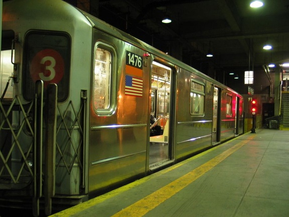 R-62 1476 @ 148 St-Lenox Terminal (3). Photo taken by Brian Weinberg, 5/17/2004.