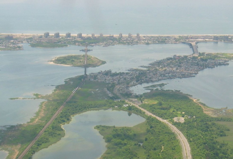 Between Broad Channel and Hammil's wye on the (A) line. Photo taken by Brian Weinberg, 6/3/2004.