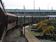 BU Gate Car 1407 &amp; R-1 100 &amp; R-4 401 @ Coney Island Yard. Photo taken by Brian Weinberg, 7/25/2004.