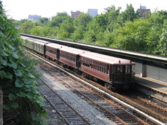 BU Gate Cars 1273, 1404, &amp; 1407 @ Fort Hamilton Parkway (Sea Beach). Photo taken by Brian Weinberg, 7/25/2004.