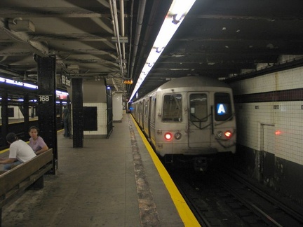 R-44 @ 168 St (A). Photo taken by Brian Weinberg, 8/22/2004.
