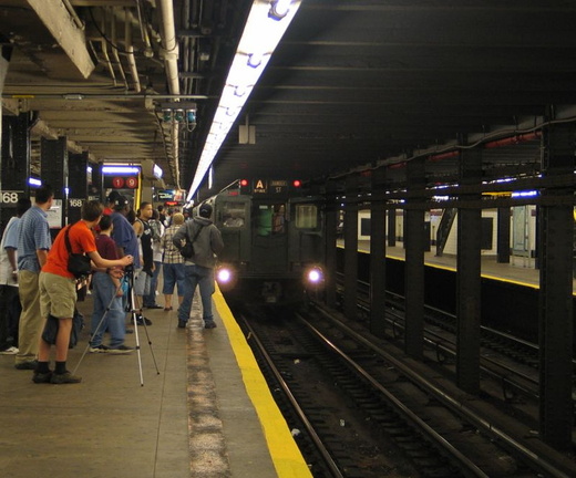 R-4 484 @ 168 St (A). Photo taken by Brian Weinberg, 8/22/2004.