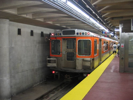SEPTA Broad Street Subway train @ Pattison (Lower Level) because of an Eagle home game. Photo taken by Brian Weinberg, 9/12/2004
