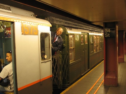 R-4 401 @ 34 St (in service on the F line / Centennial Celebration Special). Photo taken by Brian Weinberg, 9/26/2004.