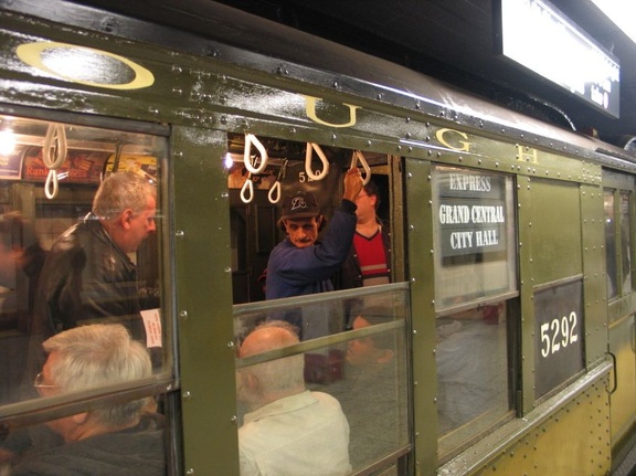 Lo-V 5292 @ Grand Central (Shuttle Platform) at the start of a Fan Trip. Dennis Riga is there. Photo taken by Brian Weinberg, 11