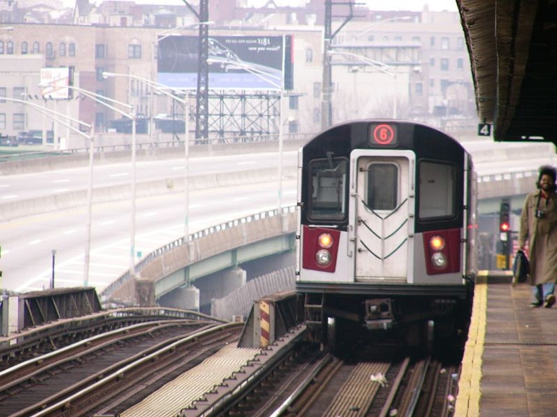 R-142A @ Whitlock Av (6). Photo taken by Brian Weinberg, 12/19/2004. Theres something I must say out loud/Youre once, twice... P1000748.jpg