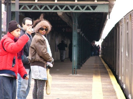 Railfans @ Whitlock Av (fan trip). Photo taken by Brian Weinberg, 12/19/2004.