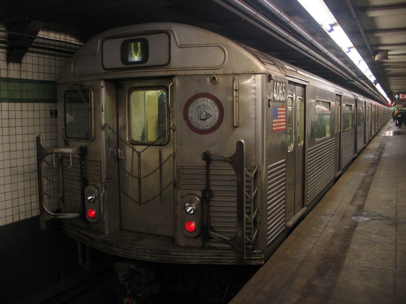 R-38 4065 @ 23 St (V). Photo taken by Brian Weinberg, 1/26/2005.