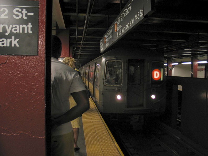 R-68 2543 @ 42 St (D) NB. Photo taken by Brian Weinberg, 07/29/2003. IMG_2341.jpg