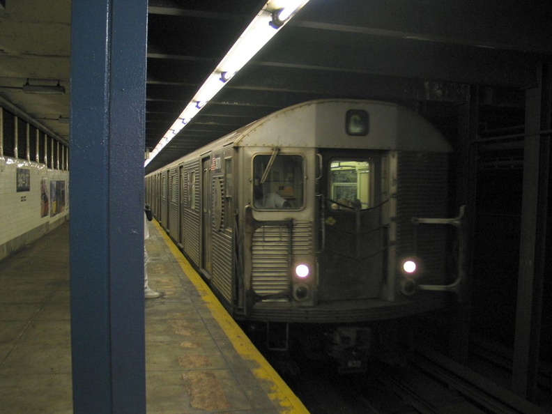 R-32 3870 @ 96 St (C) SB. Photo taken by Brian Weinberg, 07/30/2003.