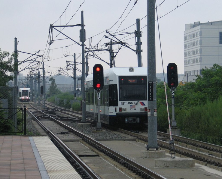 NJT 2025A @ Marin Boulevard (HBLR). Photo taken by Brian Weinberg, 7/17/2005.