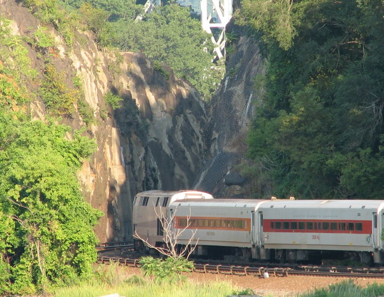 MNCR P32AC-DM 220 and Shoreliner coaches Roger Sherman and Cedar Hill @ Marble Hill at the rock cut (MNCR Hudson Line). Photo taken by Brian Weinberg, 8/17/2005. IMG_0133a.jpg