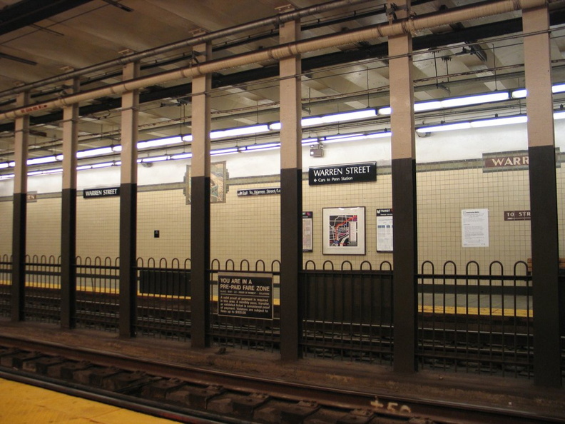 Warren Street station of the Newark City Subway. Looking across at the inbound platform. Photo taken by Brian Weinberg, 9/18/200