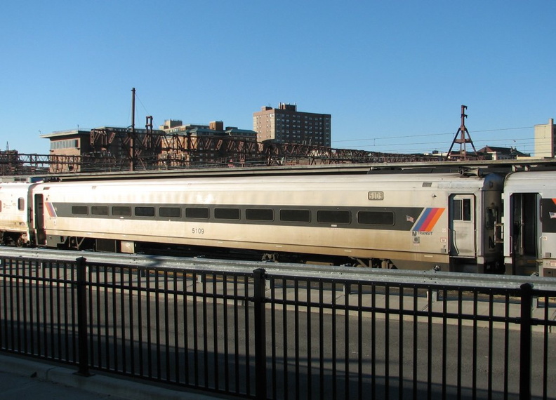NJT Comet I Cab 5109 @ Hoboken Terminal. Photo taken by Brian Weinberg, 10/30/2005. IMG_0953a.jpg