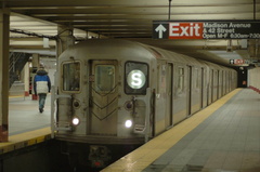 R-62A 1940 @ Grand Central - 42 St (S). Photo taken by Brin Weinberg, 12/13/2005.