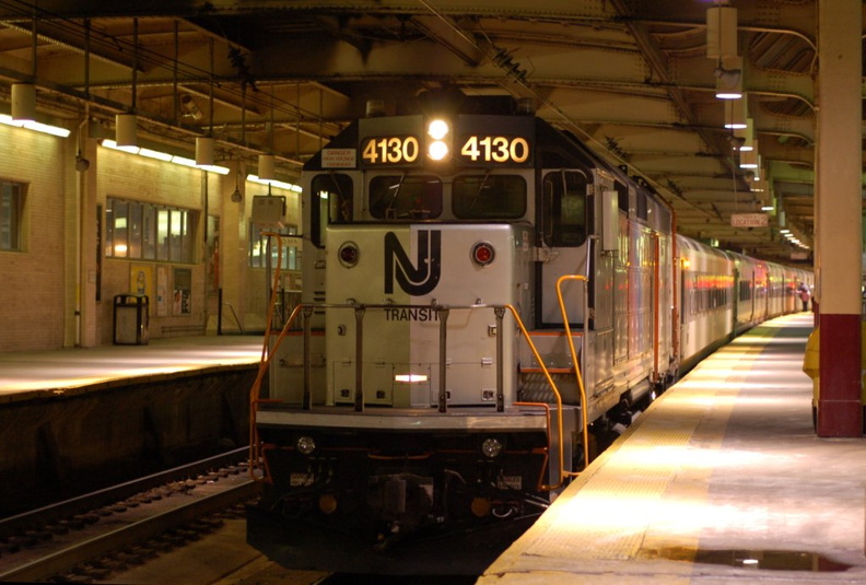 NJT GP40FH-2 4130 @ Newark Penn Station. Photo taken by Brian Weinberg, 12/18/2005. DSC_0673a.jpg