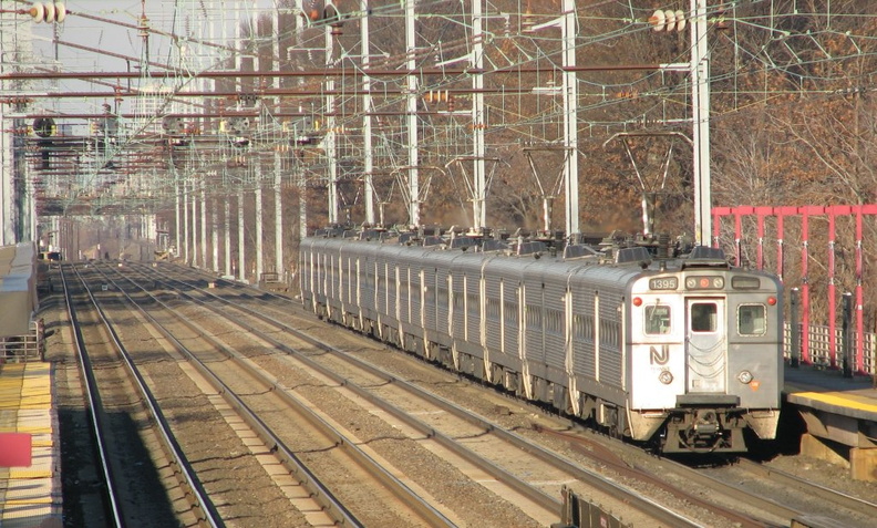 NJT Arrow III MU 1395 @ Elizabeth, NJ. Photo taken by Brian Weinberg, 12/18/2005.