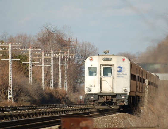 MNCR Shoreliner Cab 6115 @ Riverdale (Hudson Line). Photo taken by Brian Weinberg, 1/8/2006.