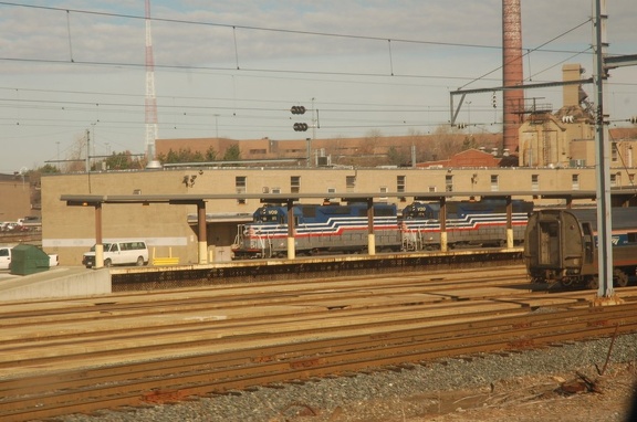 VRE V09 &amp; V20 @ Washington, DC. Photo taken by Brian Weinberg, 1/22/2006.