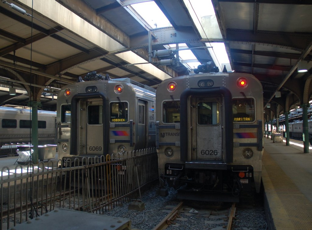 NJ Transit Comet V Cab 6069 and 6026 @ Hoboken Terminal. Photo taken by Brian Weinberg, 2/19/2006.