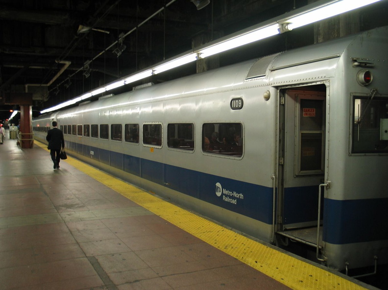 MNR ACMU 1109 @ Grand Central Terminal.  Photo taken by Brian Weinberg, 08/06/2003.