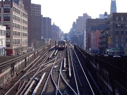 R-62A 2190 @ 125 St (1). Train is traveling northbound and is switching from the middle track to the northbound track. Photo tak