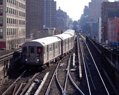 R-62A 2190 @ 125 St (1). Train is traveling northbound and is switching from the middle track to the northbound track. Photo tak