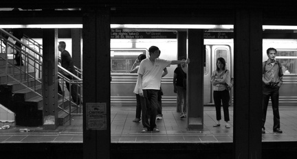 Downtown platform @ 34 St - Herald Sq (N/R/Q/W). Photo taken by Brian Weinberg, 7/26/2006.