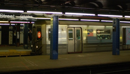 R-68 2750 @ 59 St - Columbus Circle (D). Photo taken by Brian Weinberg, 8/4/2006.