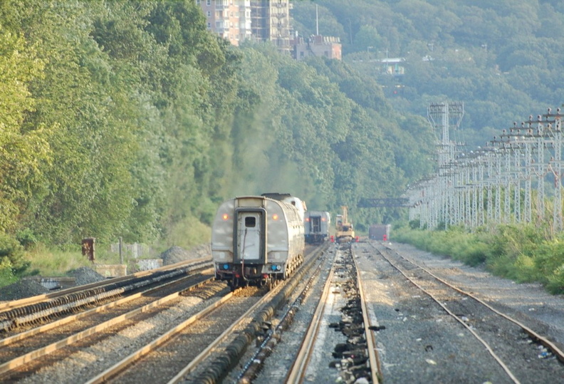 Amtrak train #242 trailing train #284 @ Riverdale. The two late-running southbound trains are holding for northbound train #239 to cross the Inwood Movable bridge. Photo taken by Brian Weinberg, 9/4/2006. DSC_7509a.jpg