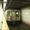 R-40 @ Atlantic Av (B). Photo taken by Brian Weinberg, 9/6/2006.