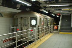 R-62A 1945 @ Grand Central - 42 St (S). Photo taken by Brian Weinberg, 10/13/2006.